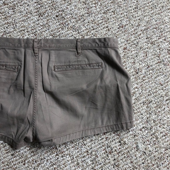 Express Taupe/Gray Shorts - Picture 4 of 5